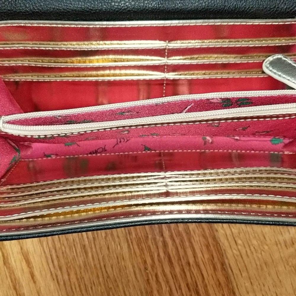 Betsey Johnson Crossbody Bow Bag - Picture 7 of 8